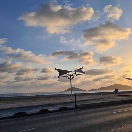 Departamento nuevo cerca del malecón y zona dorada Apartamento Mazatlán Exterior foto